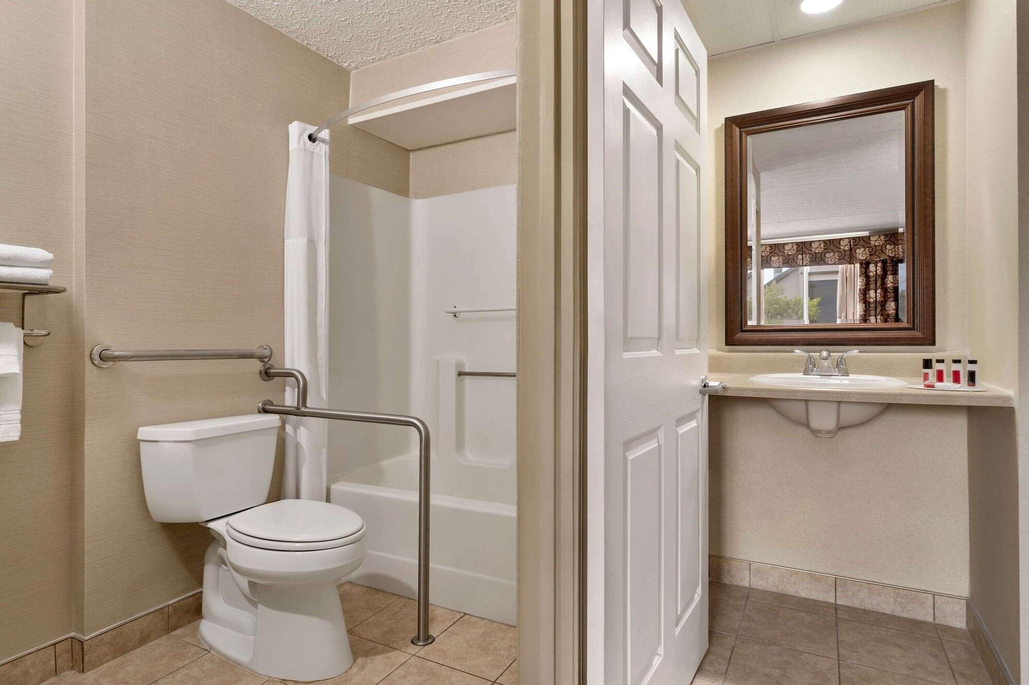 סאות' פורטלנד Days Inn By Wyndham Airport/Maine Mall מראה חיצוני תמונה