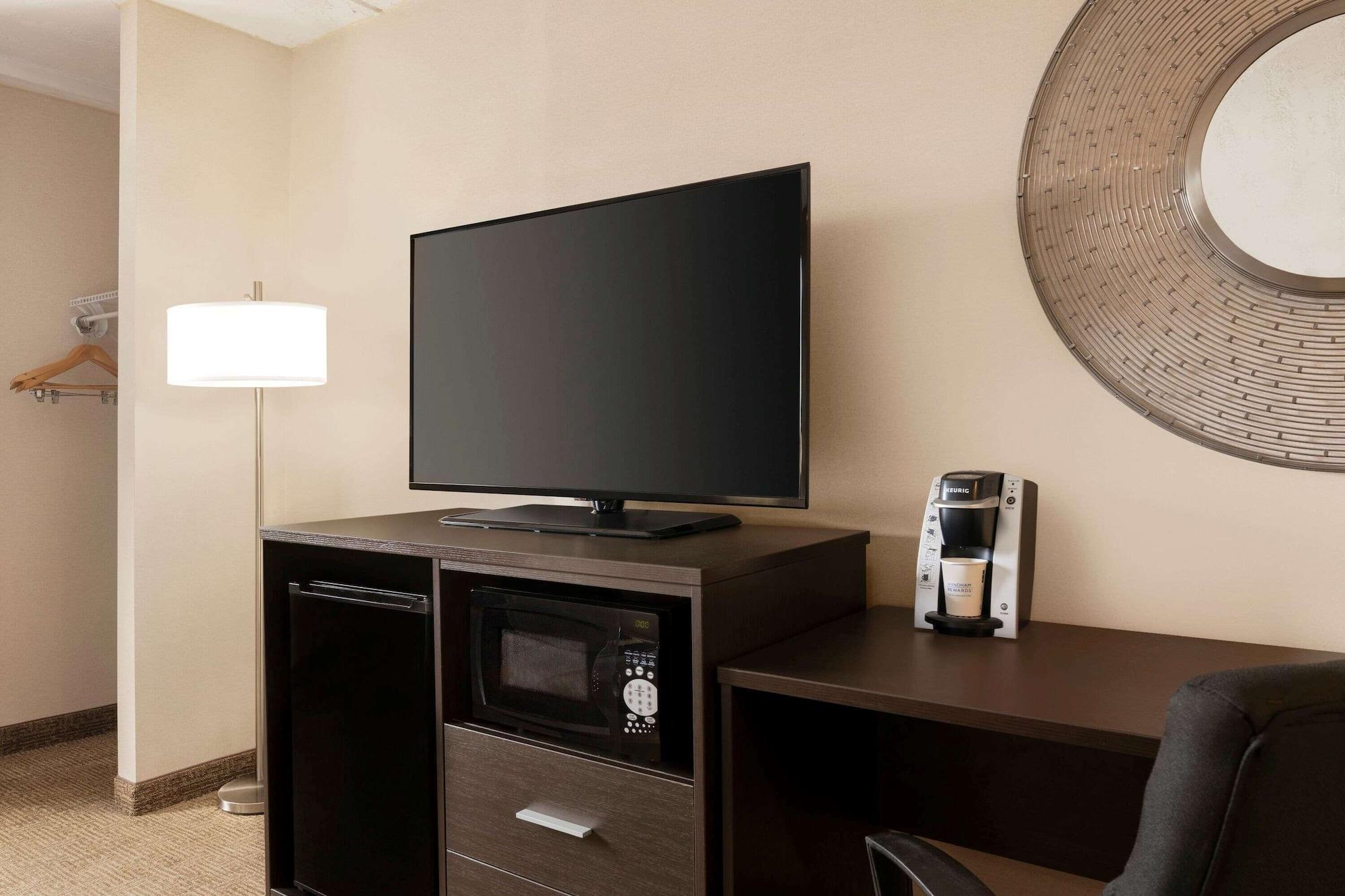 סאות' פורטלנד Days Inn By Wyndham Airport/Maine Mall מראה חיצוני תמונה